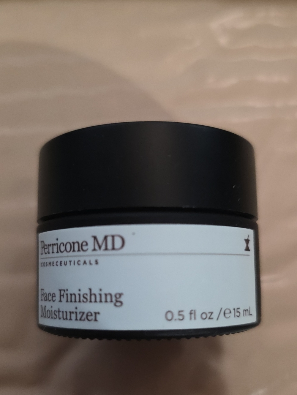 Perricone MD Face Finishing Moisturizer - Black